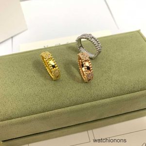 Anneau de luxe haut de gamme Vancllef Pai Edition Bracelet de kaléidoscope étroit Ins Small Design High Sense Diamond Anneau Rose Gold