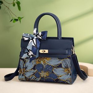 High-end nationale stijl Jacquard borduurwerk van middelbare leeftijd draagbare messenger tas dames nieuwe Chinese sfeervolle moeder tas moederdag cadeau