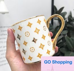 Tasse en céramique à poignée dorée, haut de gamme, personnalisée, tendance, légère, de luxe, cadeau de bureau, tasse à café, tasses de mariage