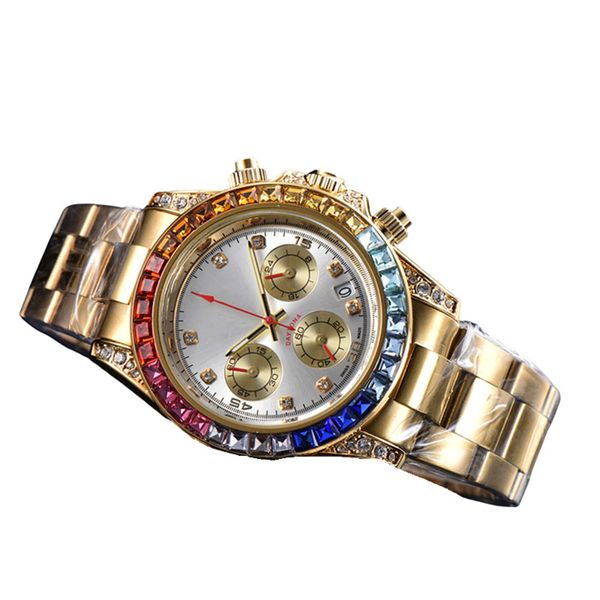 Le maître de montre pour hommes entièrement automatique à quartz haut de gamme produit une montre pour hommes élégante et luxueuse avec bracelet en acier inoxydable au design diamant flash