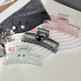 High-end stijlen Crystal Designer Hair Clips Hair Claw beroemde vrouwen Brand Letter Barrettes Haarspeld Geometrie Haarclip Kerstmis haarjewelry