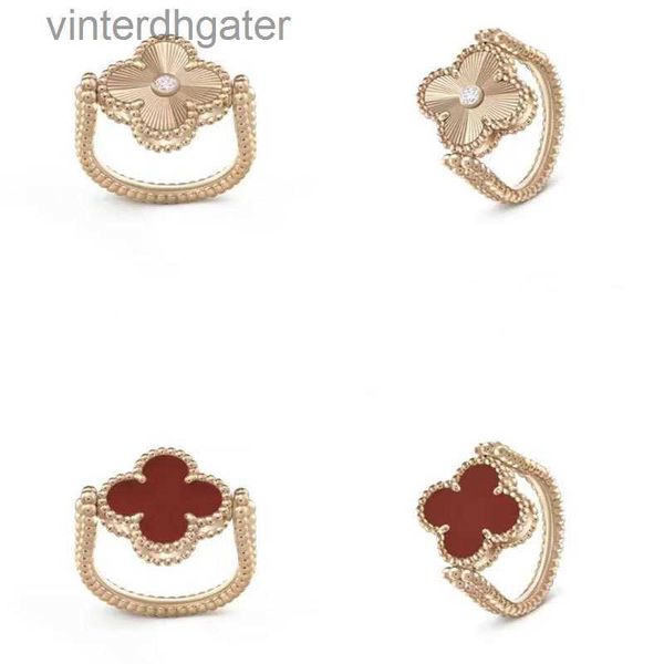 Haut de gamme de créateurs de marque Vancefe pour femmes Laser Red Chalcedon Ring Flippable V Gold Double Flower Double Side Clover Senior Brand Logo Designer Bijoux