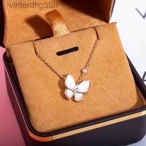 Collar de diseñador de marca Vancelfe de alta gama Edición High Butterfly Collar White Fritillaria S925 Pure Silver Rose Trendy Designer Brand Jewelry