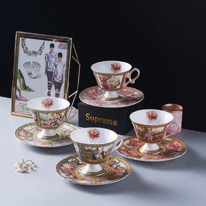 Tazas de café de color rosa con base alta, juego de platillos de taza de café Medieval de China de hueso, juego de tazas de té, utensilios de cocina para el hogar 240219