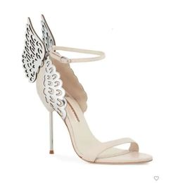 Hoog gratis dames 2024 Verzending lederen hakken bruiloft sandalen gesp geworden Rose massieve vlinder ornamenten Sophia Webster schoenen naakt Hollow Out Wing D 4E43