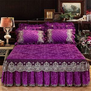 Literie de haute qualité jupes de lit taies d'oreiller violet velours épais chaud dentelle princesse couvre-lit draps housse de matelas roi reine 220623