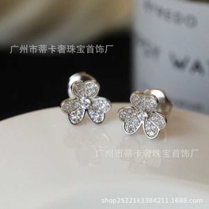 Designer de haut niveau Vancleff Mini Boucles d'oreilles de trèfle pour femmes 925 Face brillant en or sterling en argent sterling avec des pétales de diamant