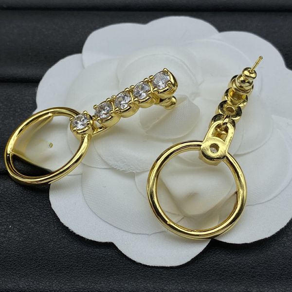 Pendientes de joyería de alta calidad con incrustaciones de diamantes Pendientes de mujer Pendientes de boutique dulces y lindos Pendientes de oro y plata