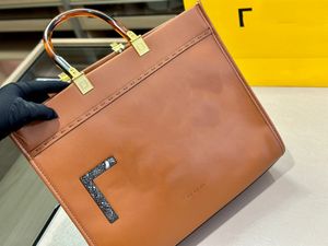 Hoogwaardige Luxe Handtassen Vrouwen Tassen Designer Lederen Koeienhuid Lederen Schoudertas Vrouwen Tote Capaciteit Merk Luxe Tote Grote tassen