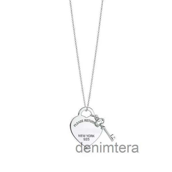 Collar de acero de alta calidad para mujer, colgante clásico de acero inoxidable con corazón de amor, regalo de joyería con caja Ier AIY9