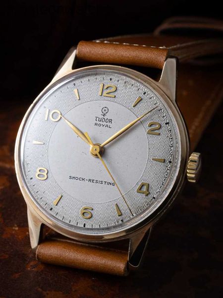 Version de haute qualité Tudery Designer Wristwatch Emperor Rudder 50s 9k Gold Rose Label Mécanique simplicité Mentide et Womens Antique montre des montres d'âge moyen