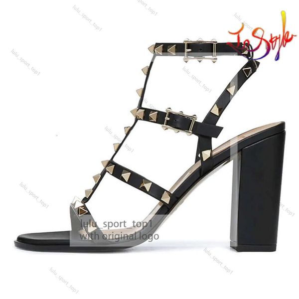 High Heel Designer Fashion High Heel VT Robe de sandale Chaussures de haute qualité STRAPE STRAPS ROMAINS RIVEUR NUDUDE RIVET