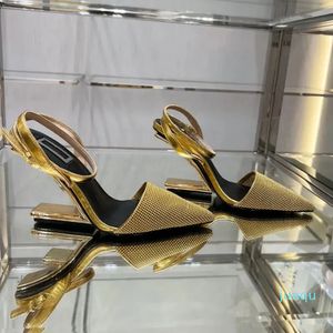 Sandalias de tacón alto Diseñador de lujo zapatos de tacón alto mujer sexy Baotou hilo hebilla tacones huecos sandalias formales de gama alta oro 8 cm vestido boda Bailarina encaje