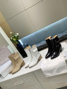 Bottes de mode à talons hauts Automne hiver Talon grossier designer femmes chaussures 100% cuir de vachette souple Zipper luxe Pointu Boot cuir dame Talons compensés taille 35-40-41 us5-us10