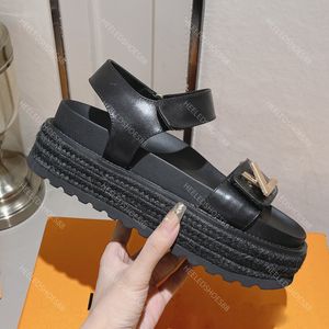 Platforms sandalen ontwerpers schoenen voor dames topkwaliteit cowhide printen lederen smalband haaklus casual schoenklassieks goud metalen gesp plat hiel sandaal 35-44