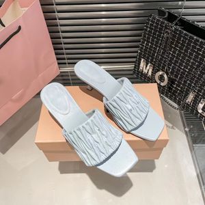 Slipper met hoge hakken Damesmode Open tenen Instappers Briefafdrukken Comfort Slippers Klassiek Dames Sexy wit Zwart roze blauw 4 stijlen