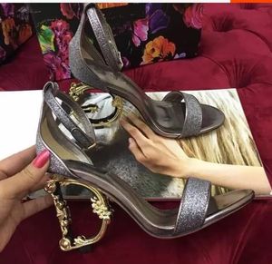 Sandales à talons hauts pour femme Escarpins en cuir véritable avec sandales à talons sculptés D Baroque G