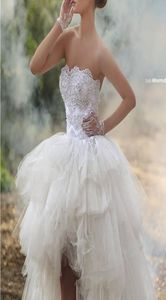 Hoog Laag Baljurk Trouwjurken Strapless Kralen Kant Appliqué Gezwollen Tule Korte Voorkant Lange Achterkant Bruidsjurken Zomer Strand Wedd7589840