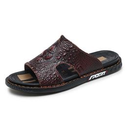 Haut nouveau design HBP HBP Fashion de qualité pantoufles durables confortables Sandales en cuir crocodile d'été confortables pour hommes