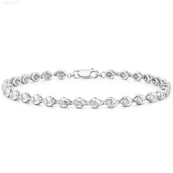 Pulsera de tenis de diamantes creada en laboratorio con forma de orquídea redonda de alta demanda y claridad VS1 2, disponible a un precio económico