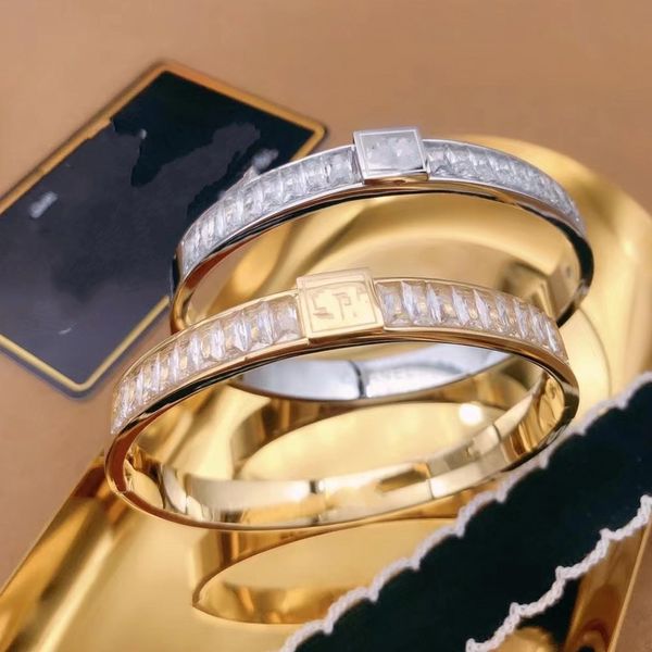 Haute diamant poli Bracelet Femme garçons Lettre noir Titane Acier Bracelets conception originale Amour Bracelets Pour Femmes hommes En Gros 18K Or Rose Argent