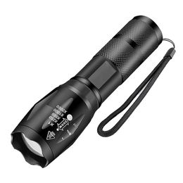 Lampes de poche LED haute puissance Torches de camping 5 modes d'éclairage Alliage d'aluminium Lumière zoomable Matériau étanche Utilisation de 3 piles AAA245T