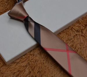 Haute qualité hommes cravate en soie marque de mode hommes cravates lettre affaires loisirs pour cadeaux avec boîte
