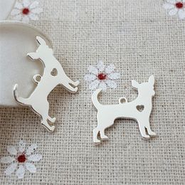 Hoge kwaliteit 10 stuks / partij 18mm * 19mm verzilverd hond charme gepolijste schattige chihuahua charmes voor sieraden maken