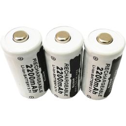 Hoge kwaliteit 16340 2200 mAh 3 7V oplaadbare lithiumbatterij met bescherming batterij batterij heldere zaklamp /maaier lithiumbatterij enzovoort.