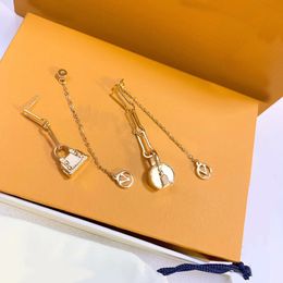 Hoge kwaliteit 18k gouden oorbellen dames Stijlvolle delicate hanger oorbellen designer sieraden voor dames bruiloften verjaardagscadeaus accessoire