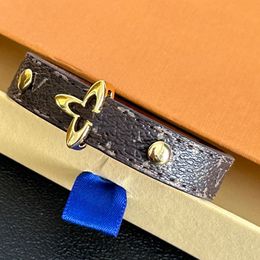 Hoge kwaliteit 18K gouden designer armband bruiloft sieraden cadeau merk brief vrouwen armbanden liefde ketting armband mode koper kunstleer kerstcadeau sieraden