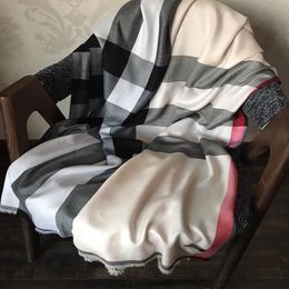 Hoge kwaliteit 2021 Klassieke katoenen sjaal mode sjaal dames decoratieve sjaal 200-70 cm Europese stijl zonder doos288P
