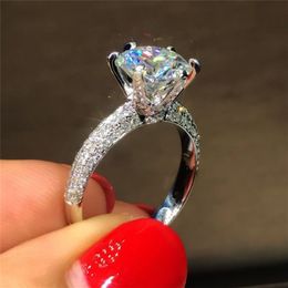 Hoogwaardige 2ct zirkoonringen voor vrouwen feest elegante luxe bruids sieraden echte zilveren kleur bruiloft verlovingsring 220728