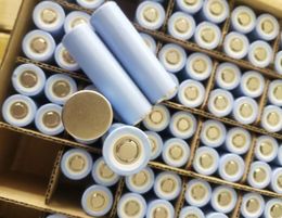 Hoge kwaliteit 30q 7000 mAh 18650 Oplaadbare batterij - 20a Max Hoge afvoerafvoer Gratis levering met Nederland 7k 9k 12k doos GJVTR