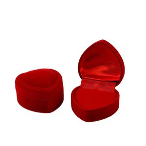 Haute Qualité 4.8 cm * 4.8 cm Bijoux Organisateur Rouge Veet Anneau Boîte De Stockage Mignon Boîtes Petite Boîte Cadeau pour Anneaux Boucles D'oreilles Pendentif Collier 2