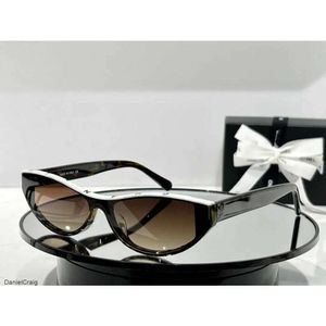hoge kwaliteit 5436 Cat Eye-zonnebril voor dames Designer Zonnebrillen Mode Buiten Klassieke stijl Brillen Retro Unisex Rijden Anti-UV400 Ovale lens Brillen 24