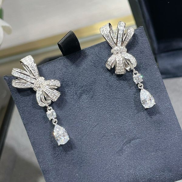 Boucles d'oreilles à étalons en diamant de bow à arc sterling de haute qualité pour filles