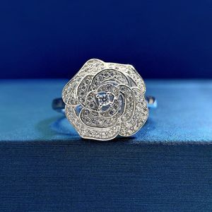 Hoge kwaliteit 925 sterling zilveren klassieke camelia ring voor damesmode diamanten ring bruiloft hiphop sieraden Geschenken