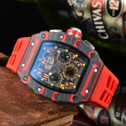 Reloj de diseño para hombre AAA de alta calidad, relojes con movimiento de cuarzo de acero, funciones de cronógrafo, relojes para hombre, correa de caucho negra, roja y naranja