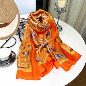 Hoogwaardige herfst Winter Brand Silk Scarf Timeless Classic Super Long Shawl Fashion Women's Soft Silk Sjalves