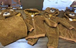 Bébé garçons de haute qualité Filles à saut à saut en polaire Bodys de carto-nés à capuche à capuche à capuchon