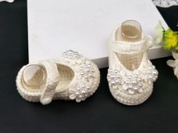 Chaussures de bébé de haute qualité poires à la main princesse bébé filles chaussures en bas âge pour fête d'anniversaire chaussures de baptême 240105