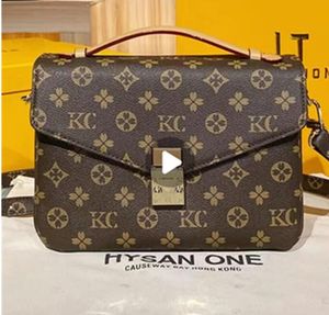 Sac de haute qualité Sac à main femme Vente Remise Modèle de match en cuir véritable Code de date Numéro de série Lettres damier à carreaux Sac de soirée perlé à carreaux 12