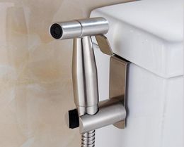 Hoge kwaliteit badkamer met de hand vastgehouden toiletbidet spuitsprayer douche Shattaf douche spray roestvrijstalen slanghouder set geborsteld nikkel FI1315670