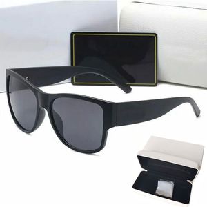 Lunettes de soleil pour femmes de plage de haute qualité Lentilles claires Lunettes de soleil pour hommes net rouge mêmes lunettes Marque hommes Lunettes de vue Gradient femmes lunettes 4275 Lunettes de soleil