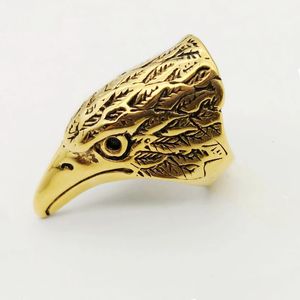 Hoge kwaliteit Big Eagle Head Rings Antieke kleur Roestvrijstalen motorrijder Coole Eagle voor heren sieraden BKRG0003240412