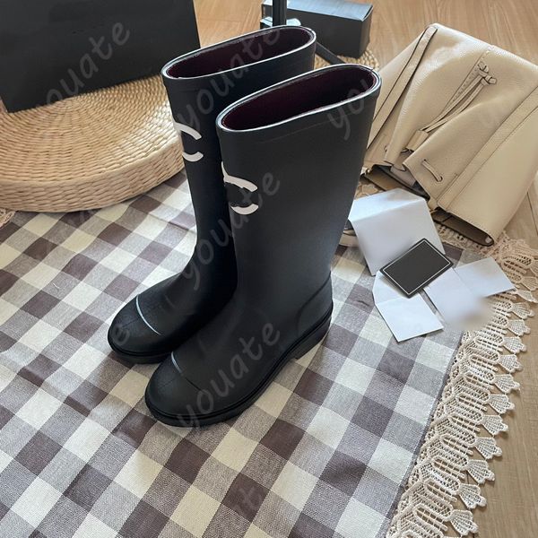 Bottes de haute qualité talon épais semelle épaisse bottes longues mode bout carré femmes bottes de pluie hommes femmes bottes en caoutchouc nouveau imperméable anti-dérapant haute tube chaussures de pluie couleur pure