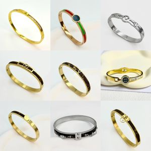 Bracelets de haute qualité Chians Designer Bangle Wedding Jewelry Gift Brand LETTER Femmes Bracelet Crystal Amant Titane