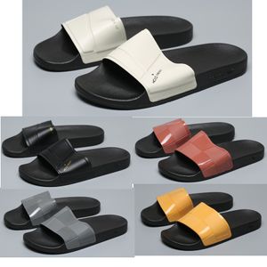 Designantes de marca de alta calidad zapatillas de playa hombres Sandalias de goma de verano Beach Slide Fashion Fuffs zapatillas de interior Zapatillas de lujo Tamaño de los entrenadores casuales de lujo 39-45