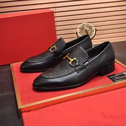 Marques de haute qualité mens Business dressl chaussures en cuir Top hommes baskets mode noir blanc retour semelle intérieure en peau de mouton modèle chaussures